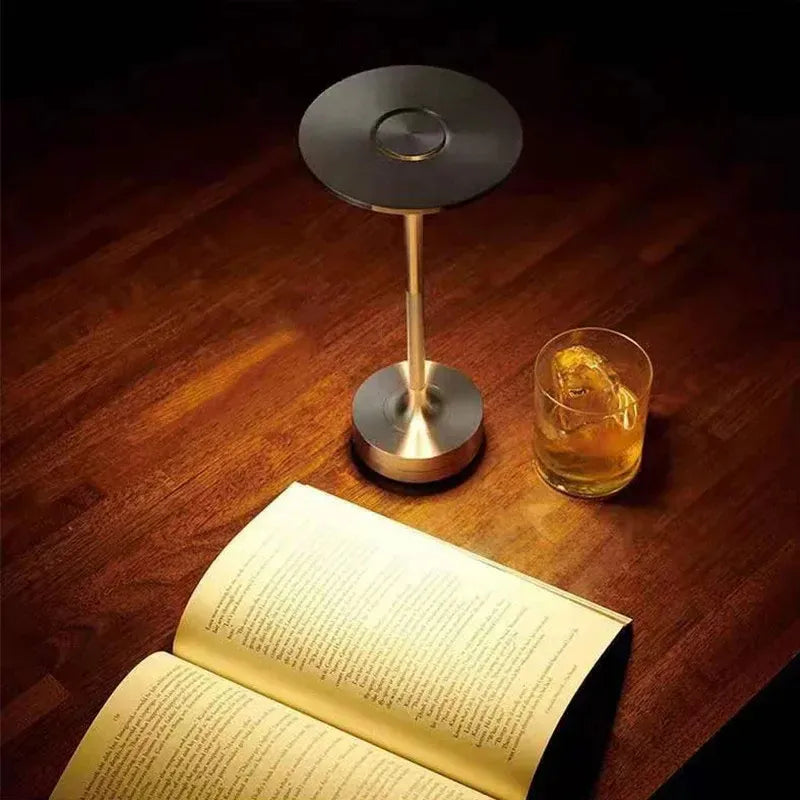 Lumin_ria-LED-de-Mesa-Recarreg_vel-domular